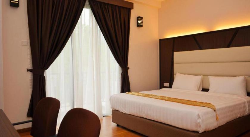Hotel Grand Baron 3*